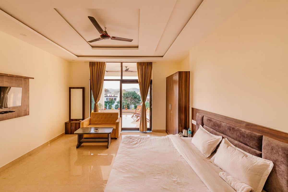Aditya Palace Pushkar Bagian luar foto