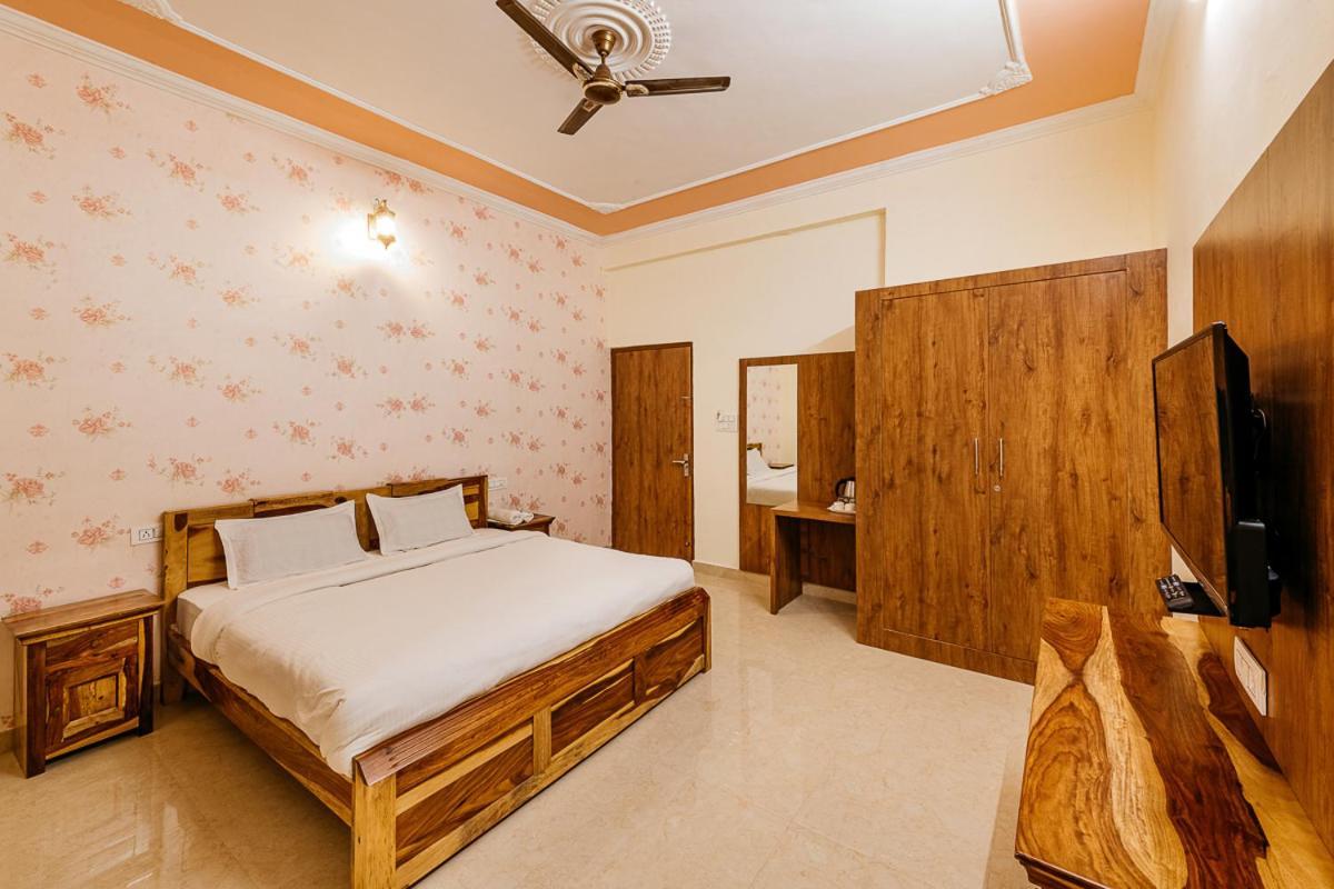 Aditya Palace Pushkar Bagian luar foto