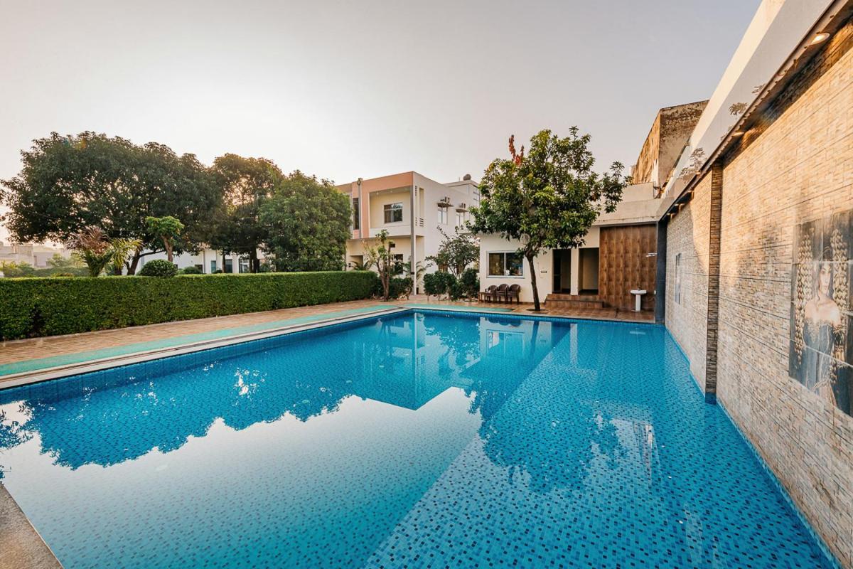 Aditya Palace Pushkar Bagian luar foto