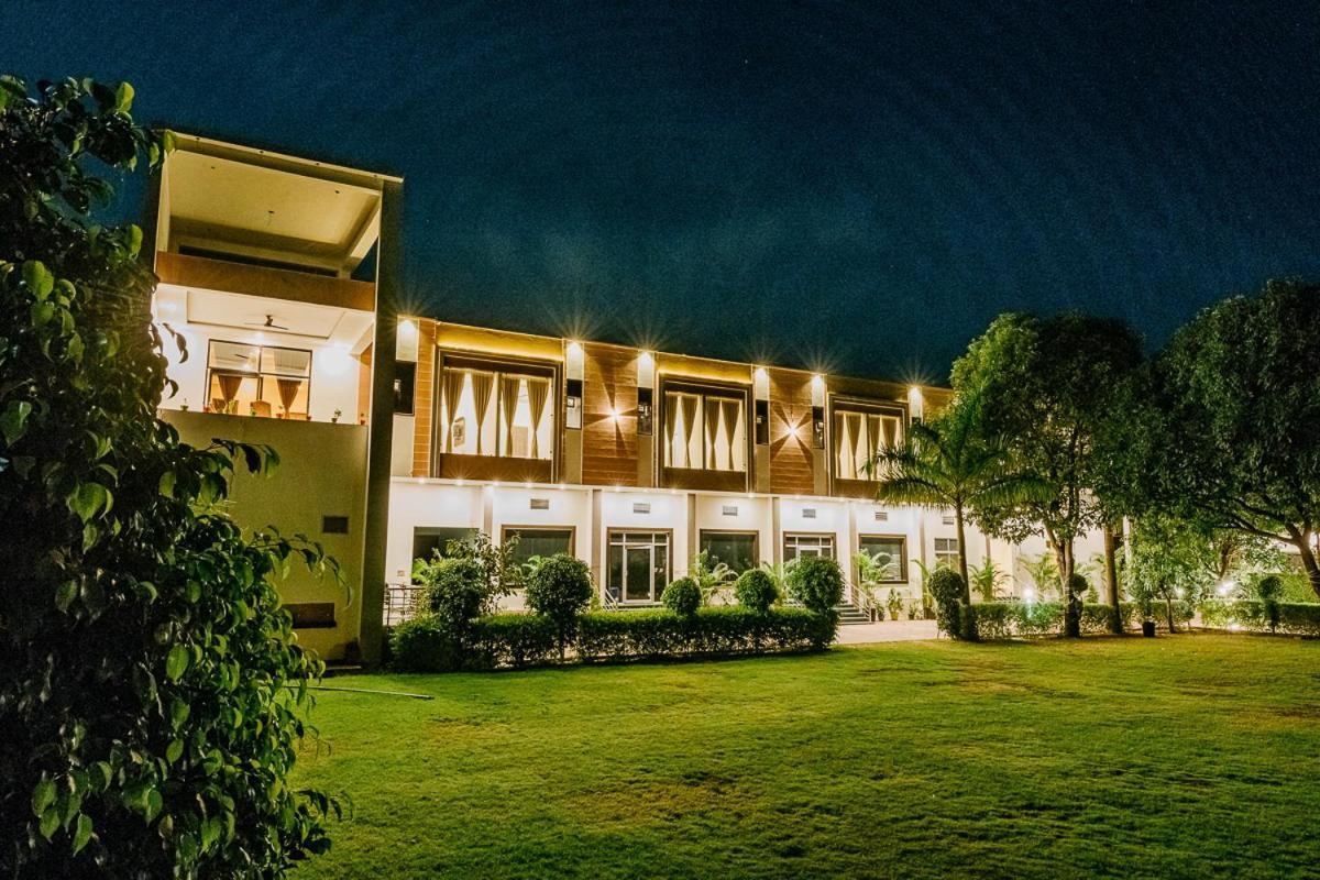 Aditya Palace Pushkar Bagian luar foto