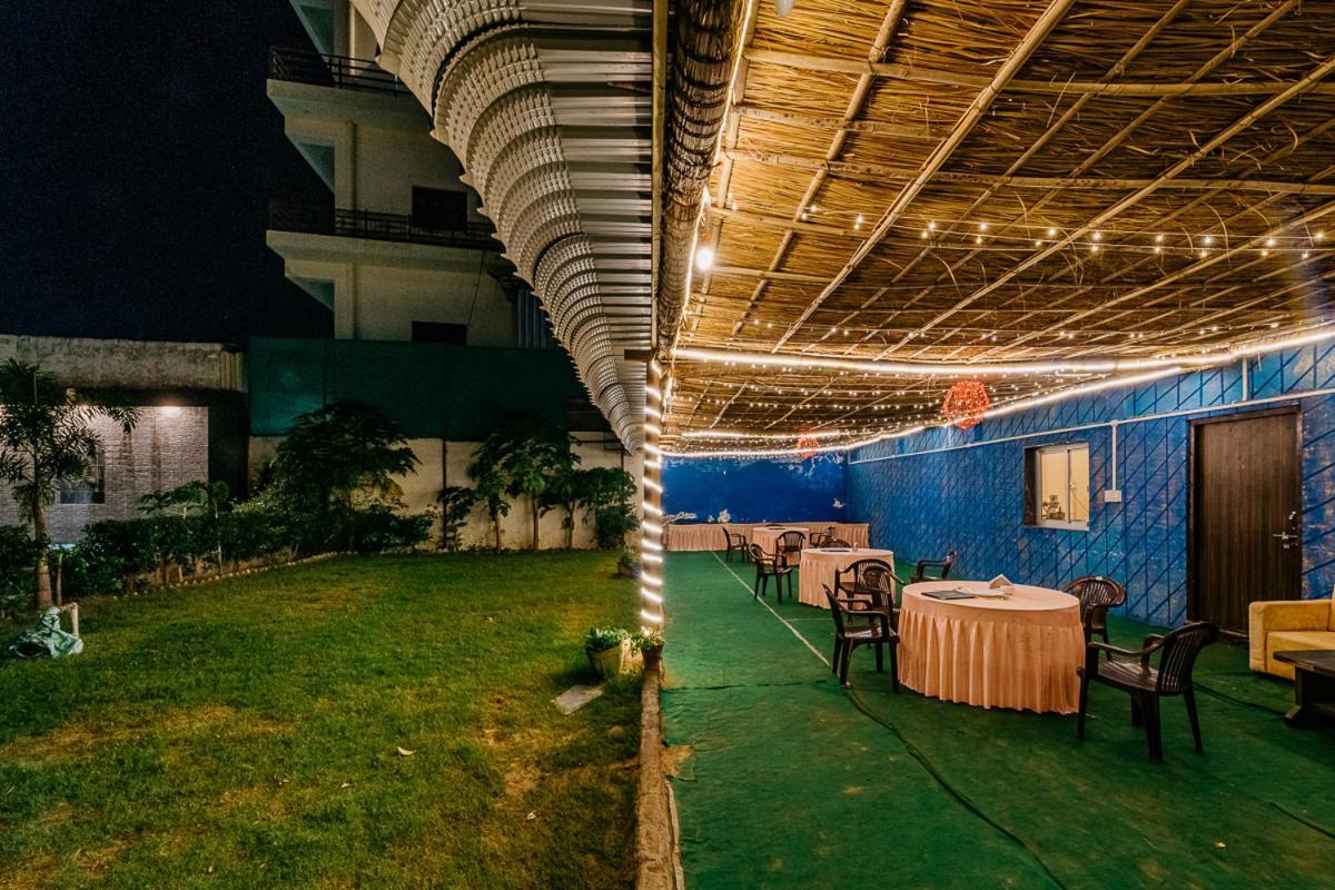 Aditya Palace Pushkar Bagian luar foto