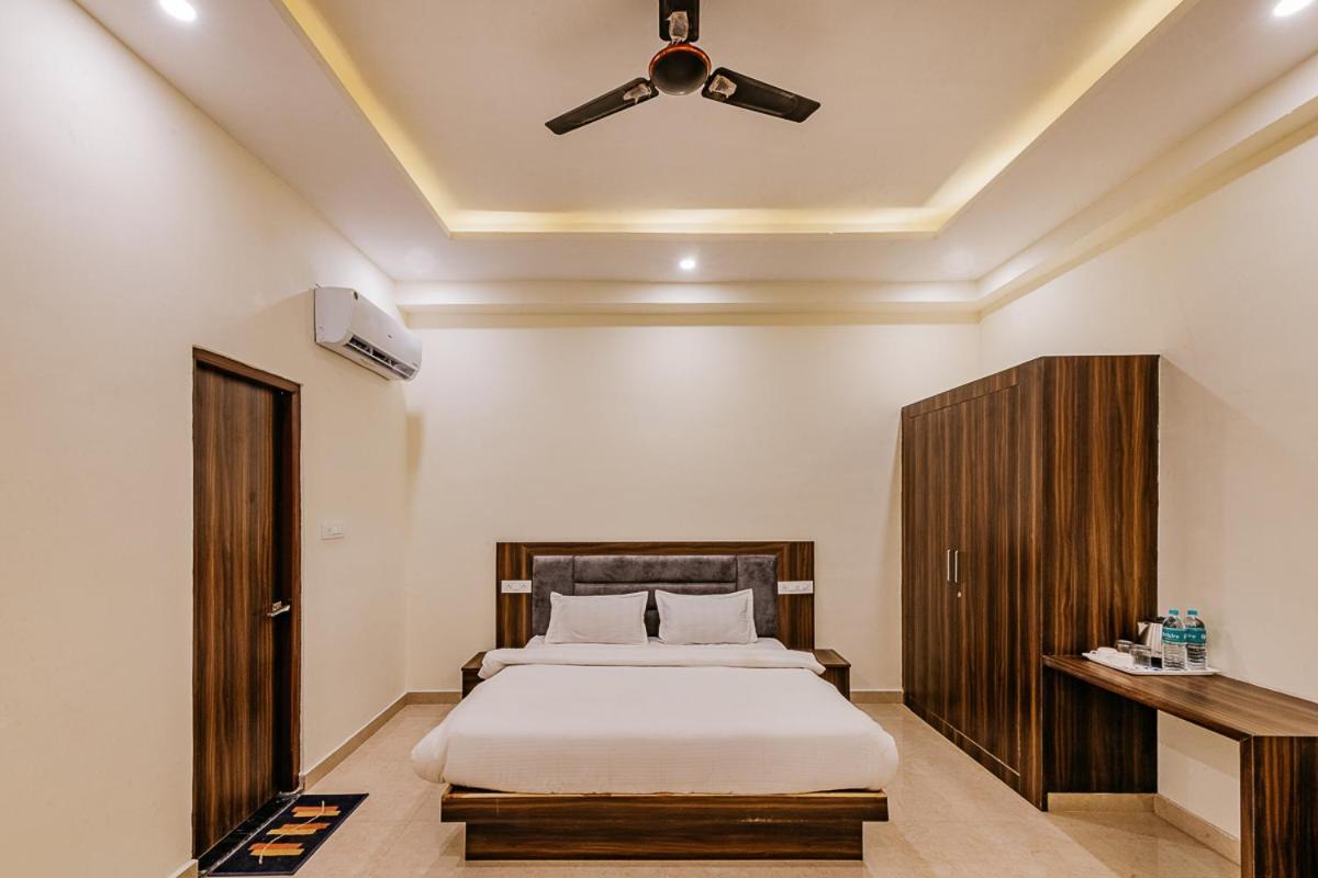 Aditya Palace Pushkar Bagian luar foto