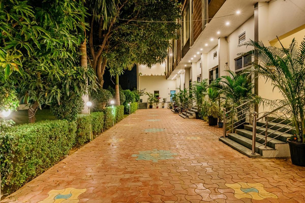Aditya Palace Pushkar Bagian luar foto